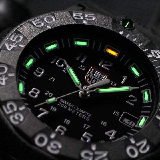 Luminox Original Navy SEAL Diver Watch 43mm Black/White Dial Black Rubber Strap